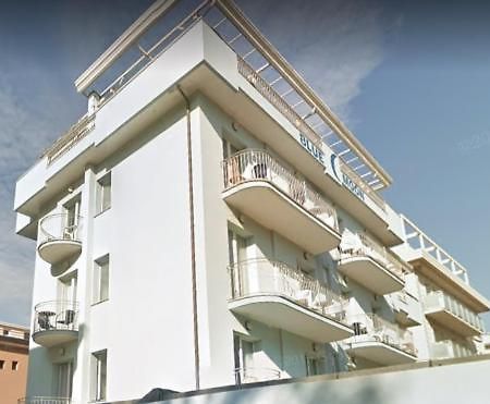 Hotel Blue Moon Rimini Extérieur photo