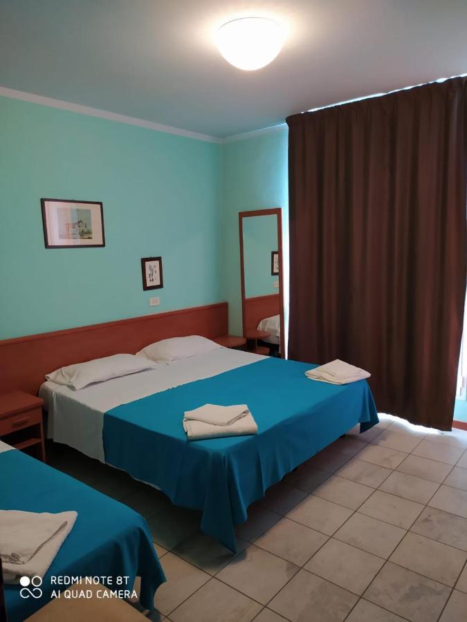Hotel Blue Moon Rimini Extérieur photo