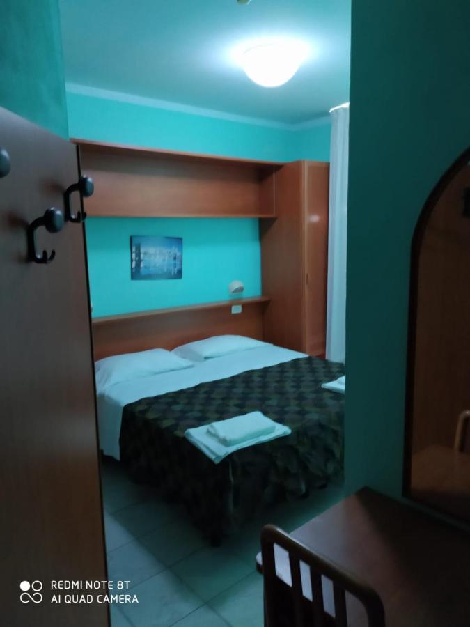 Hotel Blue Moon Rimini Extérieur photo