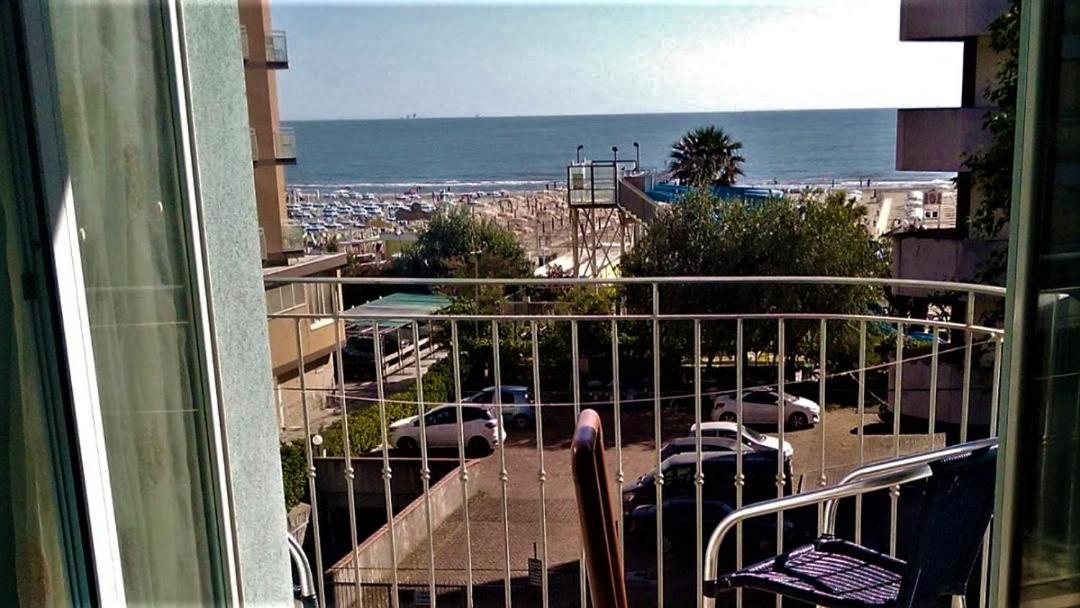 Hotel Blue Moon Rimini Extérieur photo