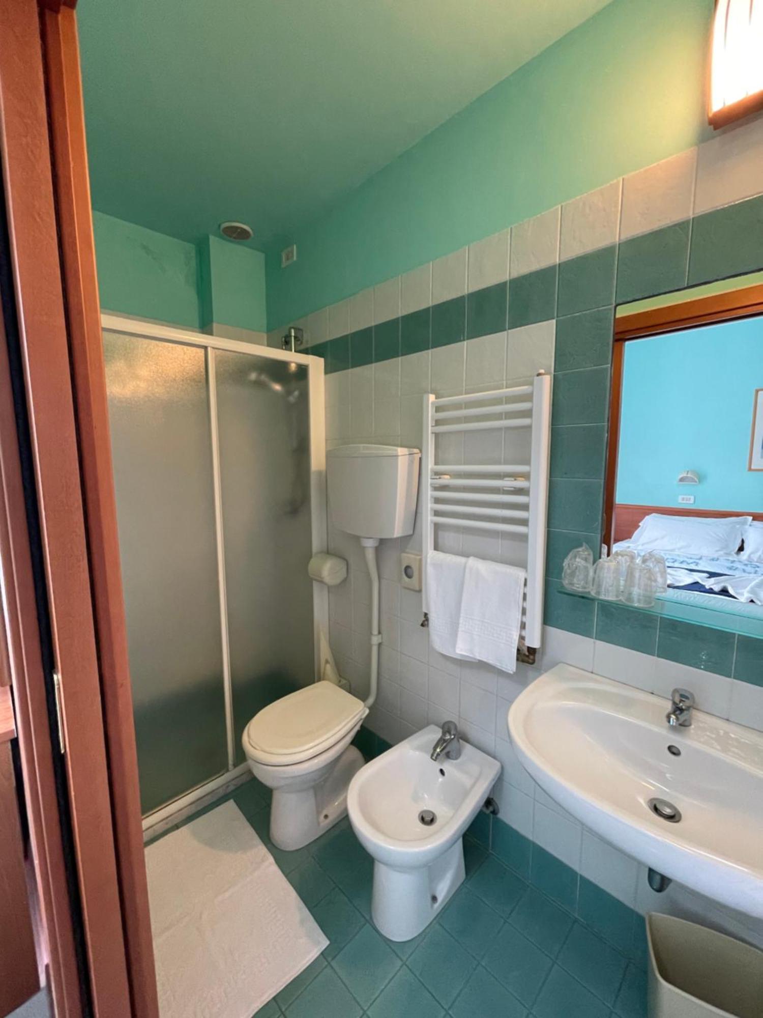 Hotel Blue Moon Rimini Extérieur photo