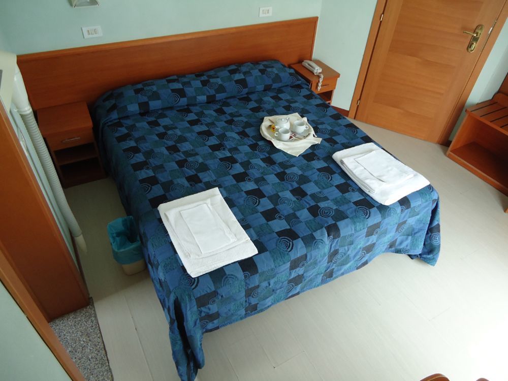 Hotel Blue Moon Rimini Extérieur photo